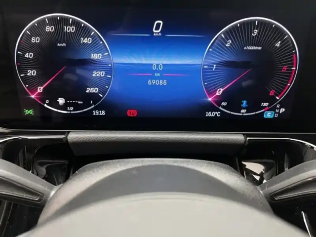 Mercedes Gla 200 d amg line — photo 12