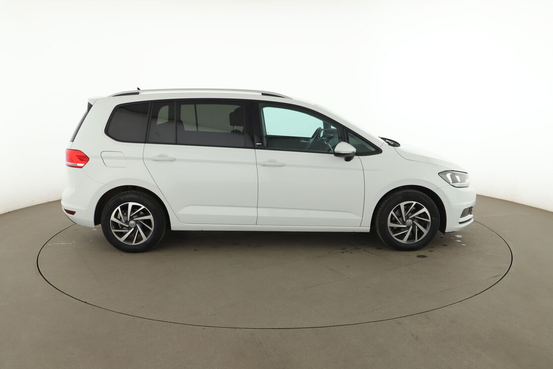 Volkswagen Touran 1.6 TDI BlueMotion Tech Sound — photo 6