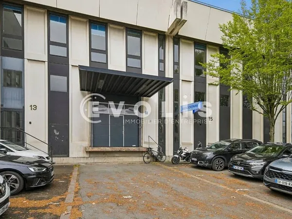 Local d'activité 656 m²