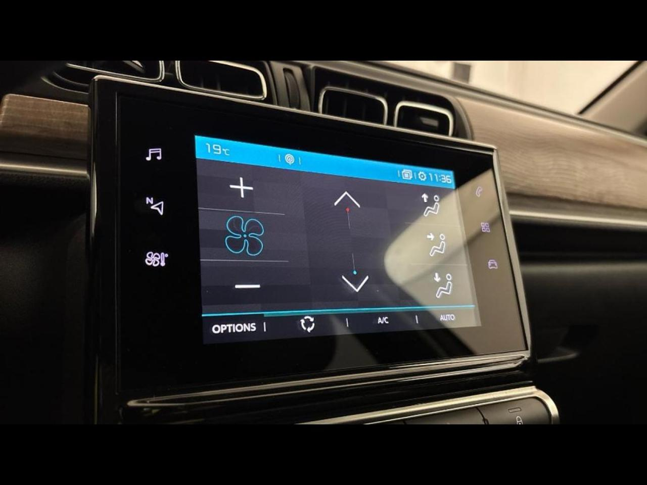 Citroën C3 1.2 puretech 83ch s&s shine — photo 19