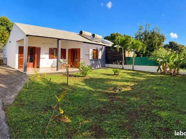 Location meublée Saint-Pierre - Maison F2, 60 m² avec jardin