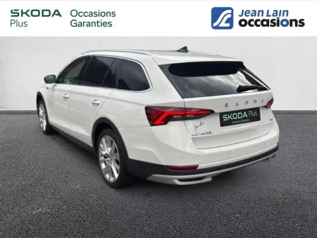 Skoda Octavia combi 2.0 tdi 200 ch dsg7 4x4 — photo 32