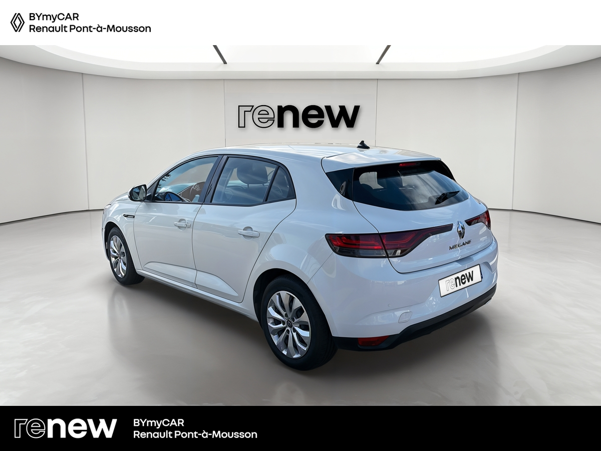 Renault Mégane IV Berline TCe 115 FAP — photo 3