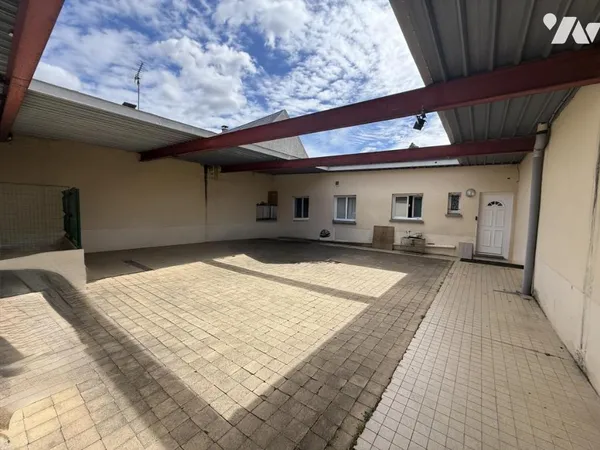 Local professionnel 329 m²
