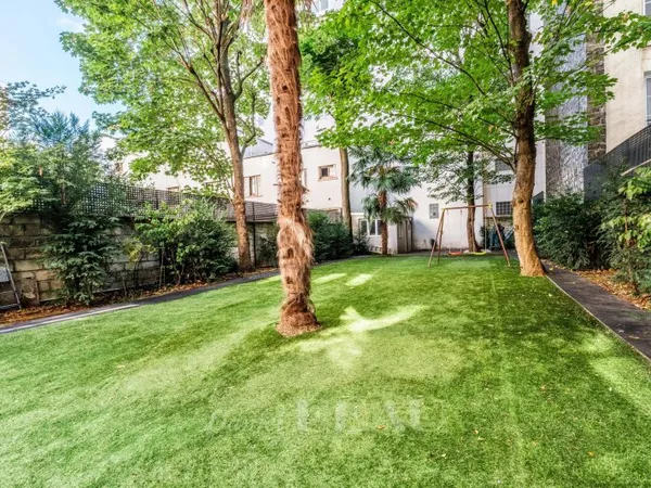 Neuilly - Gouraud/Château - Rez de jardin avec deux chambres Appartement de plain-pied en rez de jar