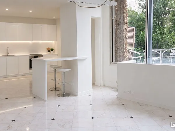 Appartement Bordeaux Centre 109 m² avec Jardin & Terrasse Secteur clinique St André - Bourse du trav