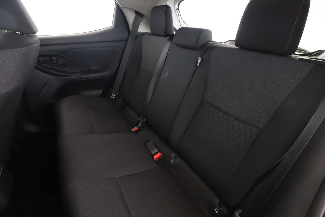 Toyota Yaris 1.5 Hybride Dynamic — photo 13
