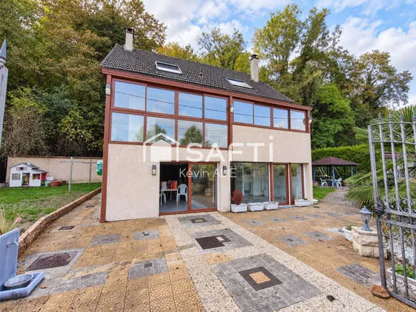 Maison 7 pièces dont deux suites parentales secteur recherché