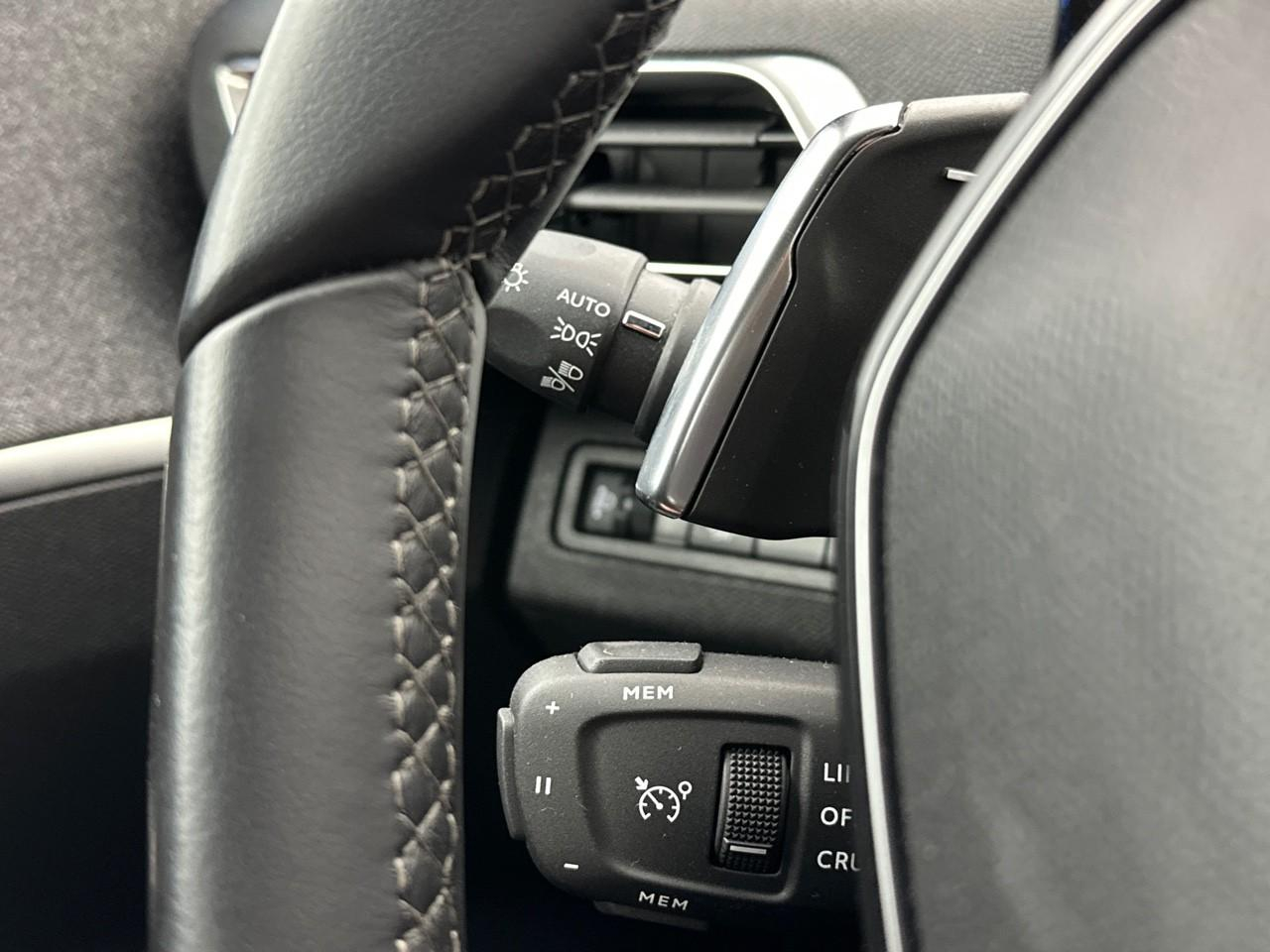 Peugeot 3008 hybrid 225 e-eat8 allure pack — photo 17