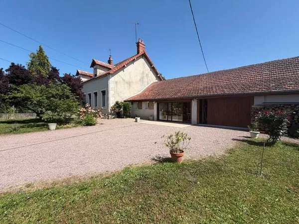 Maison 8 pièces 270 m²