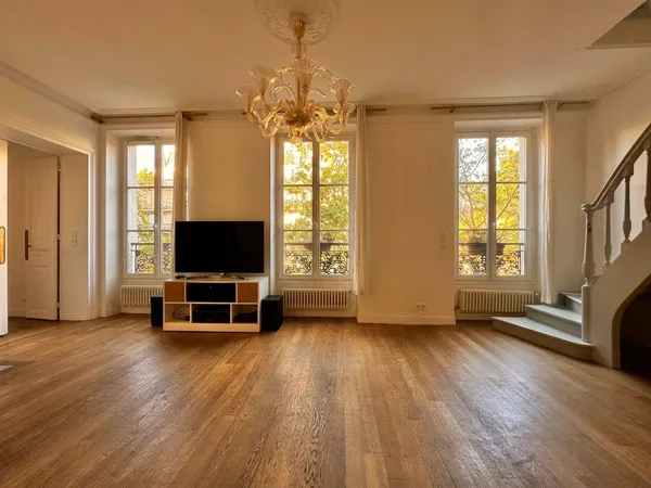 Duplex 6 pièces 150 m²
