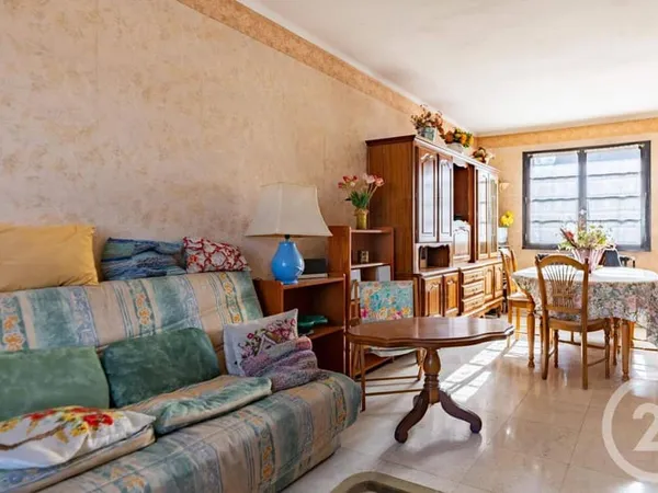 Maison 5 pièces 74 m²