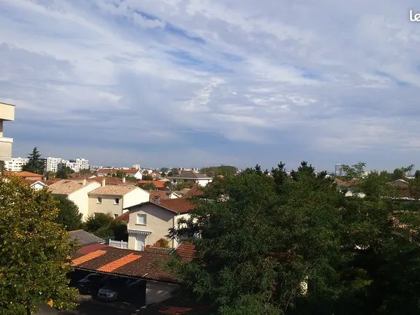 70m2 de terrasse sans vis a vis, Merignac centre avec terrasse et parking