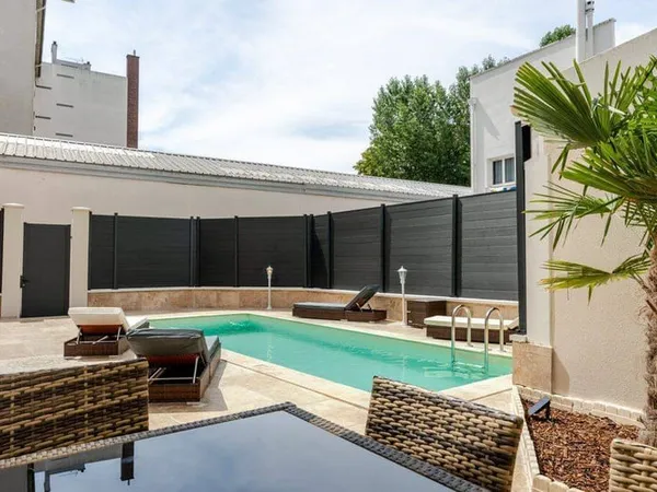 Maison 9 pièces 279 m²