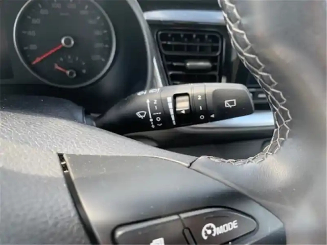 Kia Stonic 1.0 t-gdi 100 ch bvm6 — photo 18