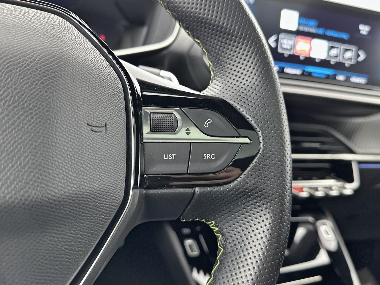 Peugeot 2008 puretech 130 s&s eat8 gt — photo 18