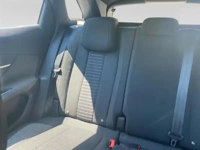 Peugeot 3008 1.2 130ch s&amp;s active pack — photo 31