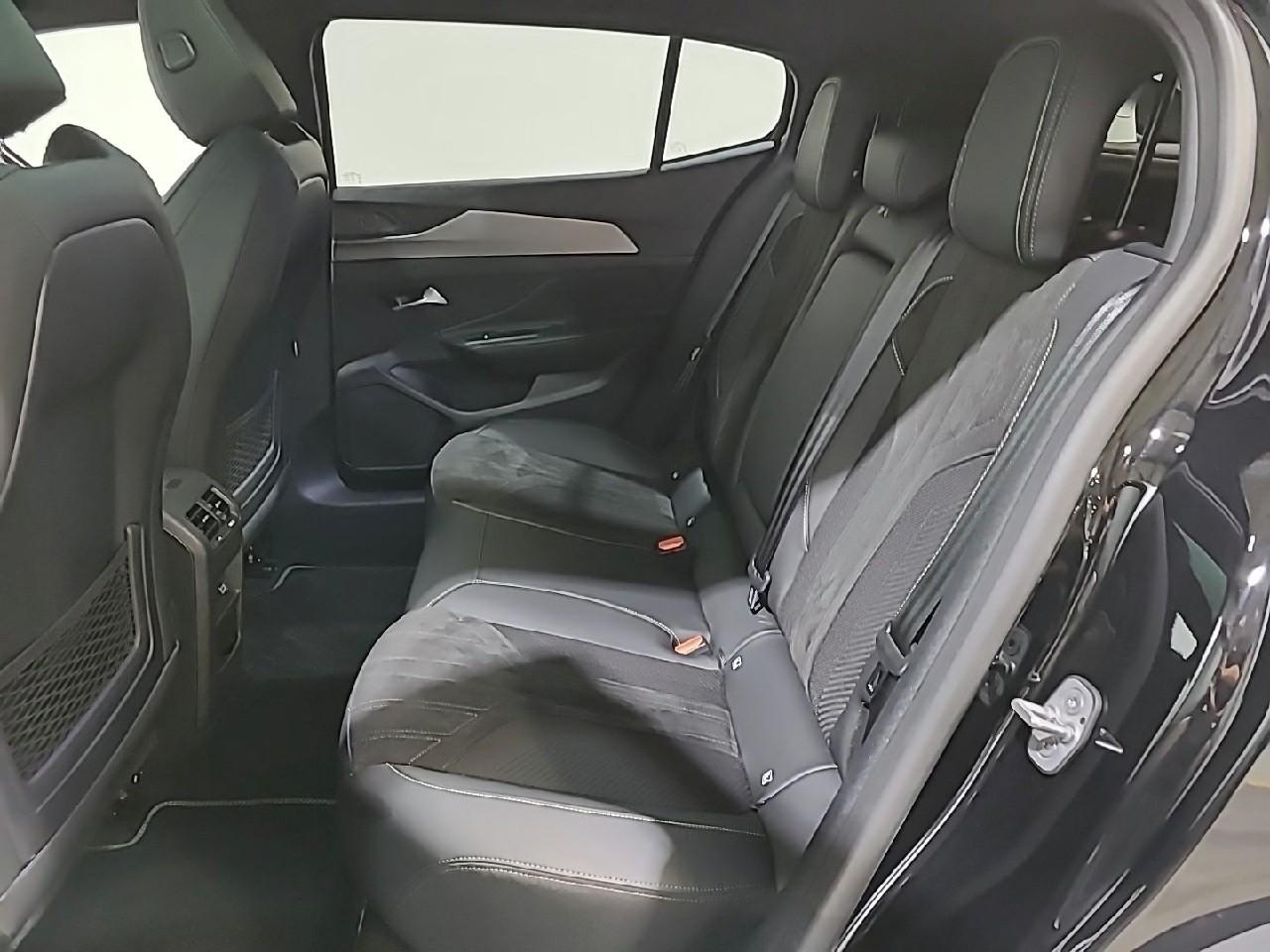 Peugeot 408 hybrid 136 e-dcs6 gt — photo 13