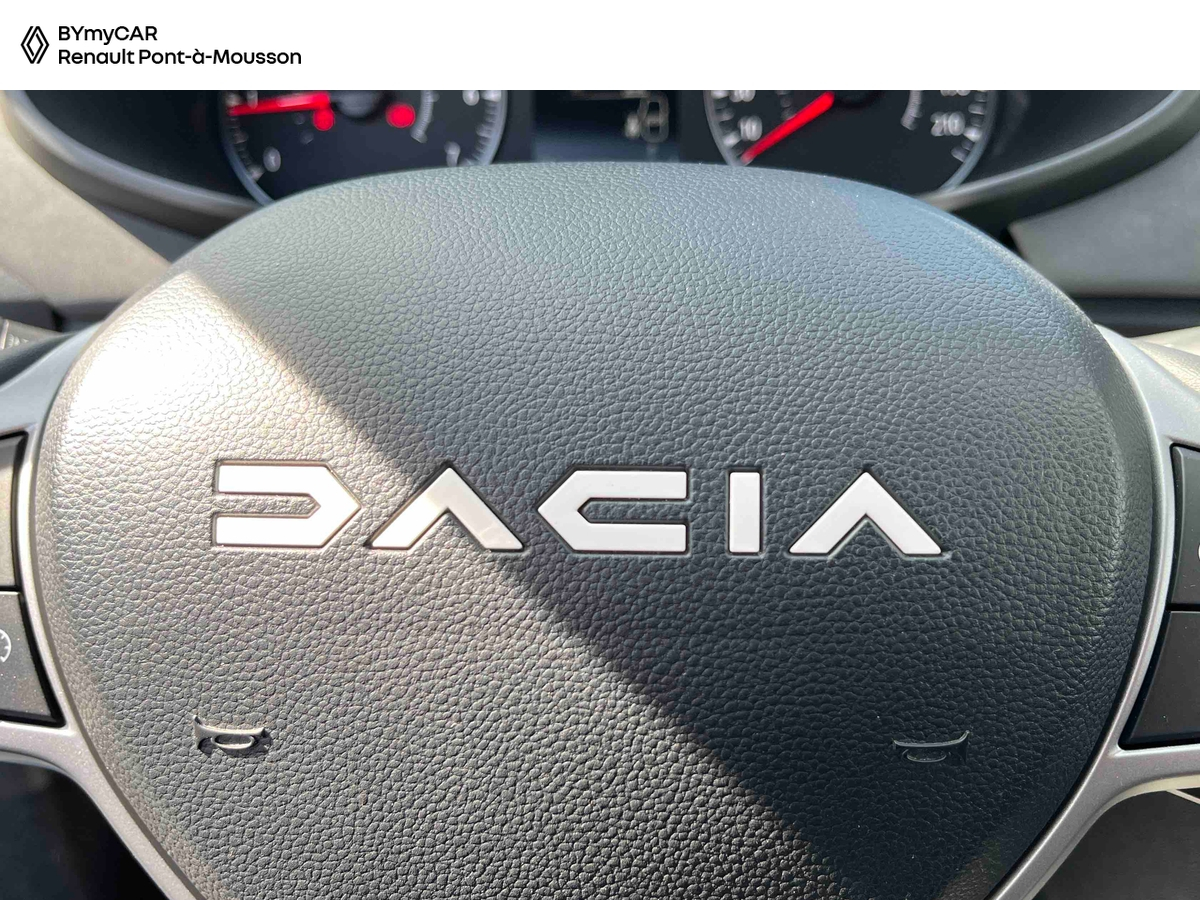 Dacia Jogger TCe 110 5 places — photo 24