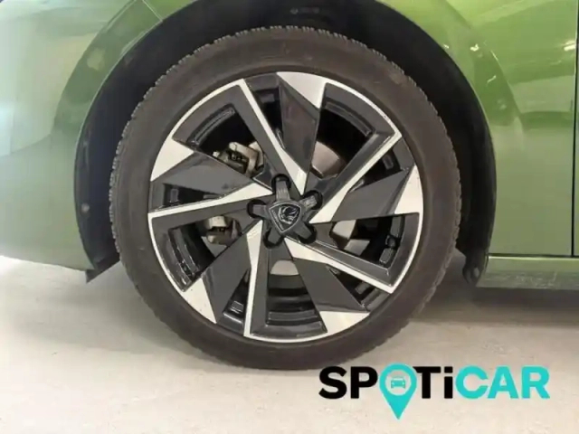 Peugeot 308 1.2 puretech 130ch s&amp;s allure pack eat8 — photo 10