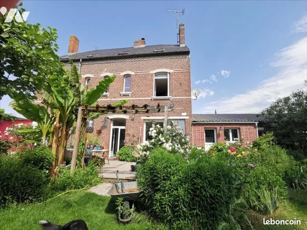 Maison 9 pièces 322 m²