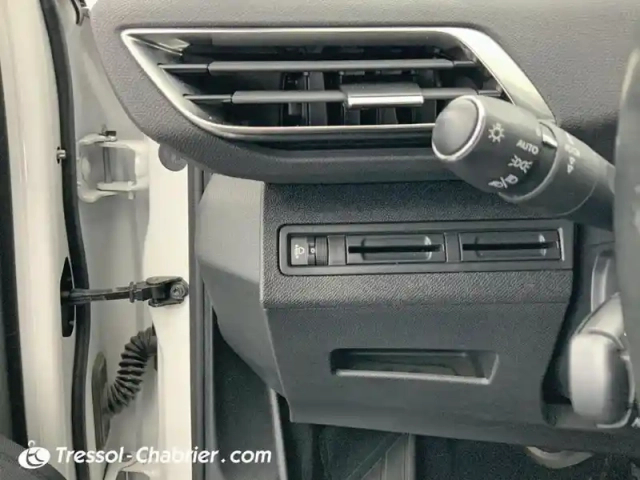 Peugeot 3008 puretech 130ch s&amp;s eat8 allure — photo 17