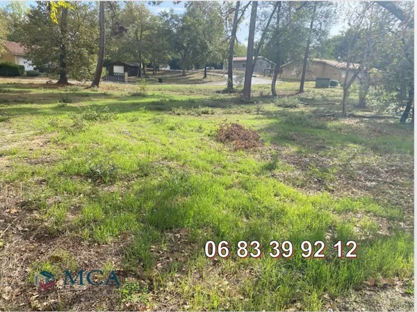 Terrain 1039 m²