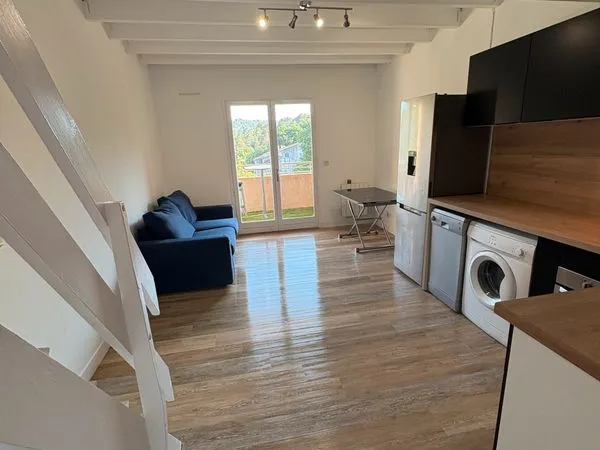 Appartement 2/3 pièces vendu avec deux places de parking privées