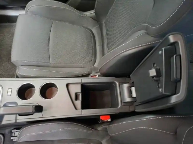 Renault Megane mégane iv berline blue dci 115 — photo 24