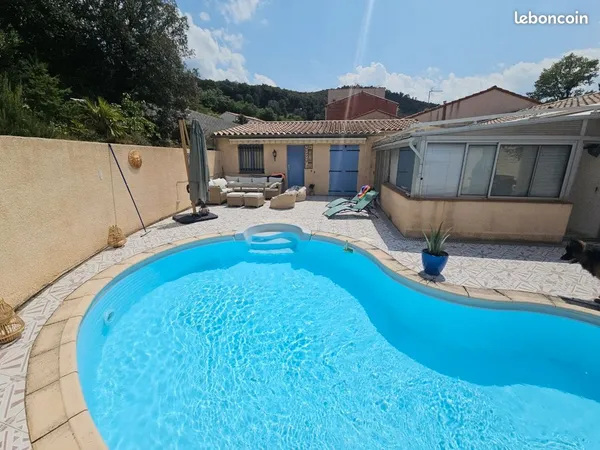 Maison Plain-pied Jardin Piscine