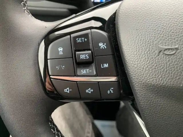 Ford Kuga 2.5 duratec 243 ch phev powershift — photo 20