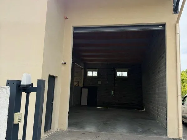 Location hangar