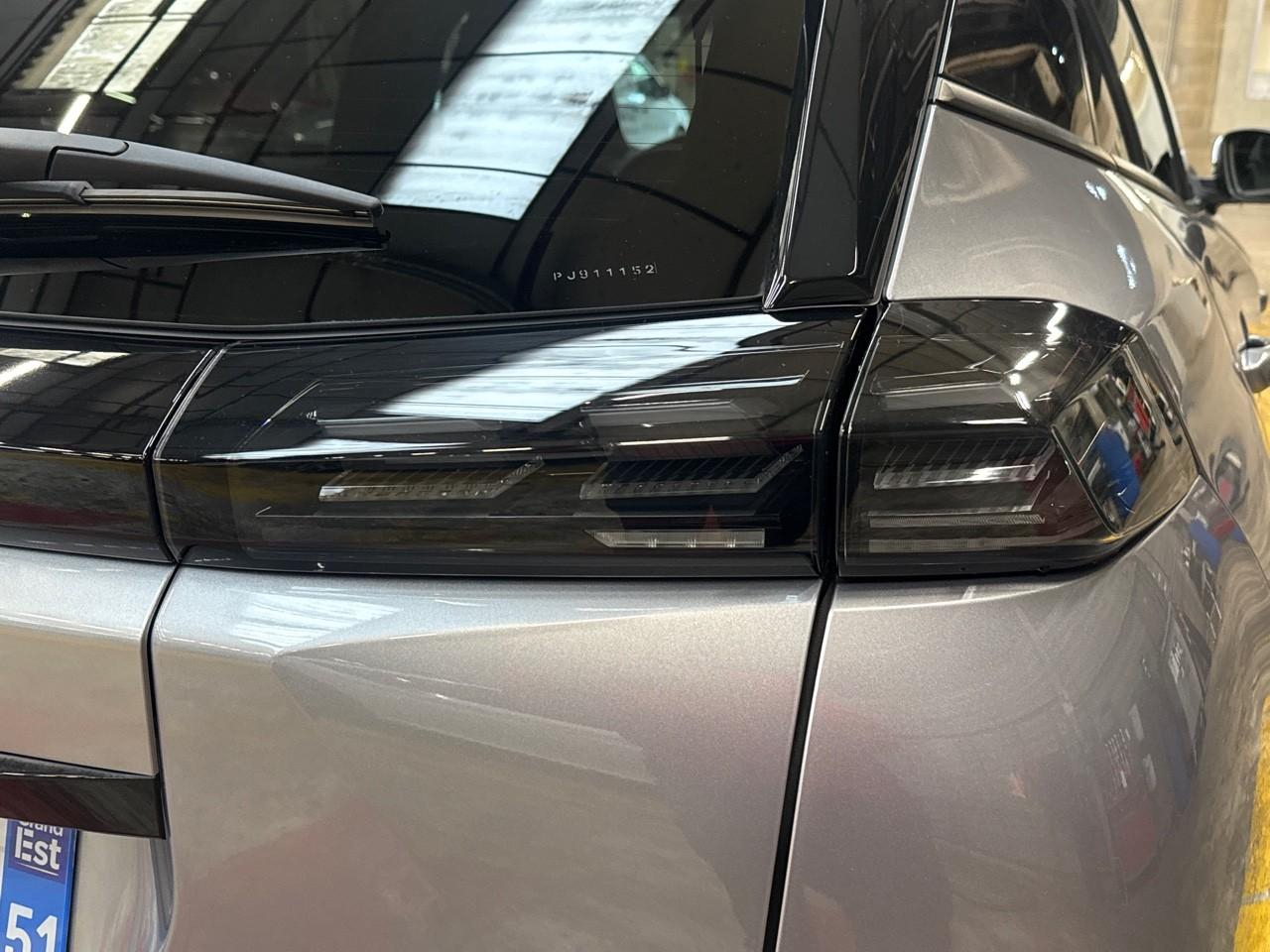 Peugeot 2008 1.2 puretech 130ch s&s allure eat8 — photo 14