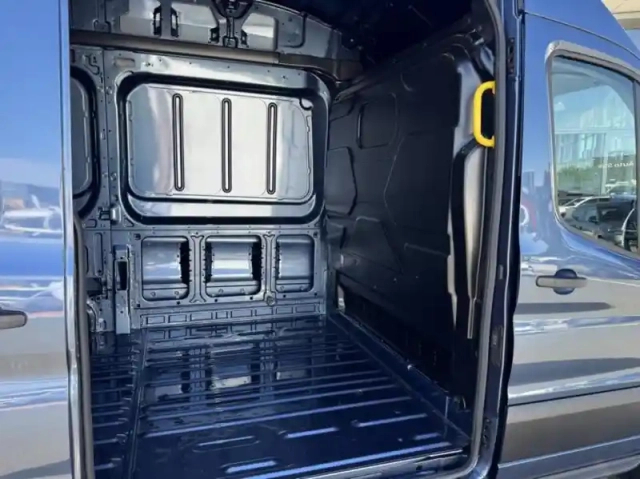 Ford Transit 2t fg t350 l2h3 2.0 ecoblue 165ch bva8 trend — photo 10