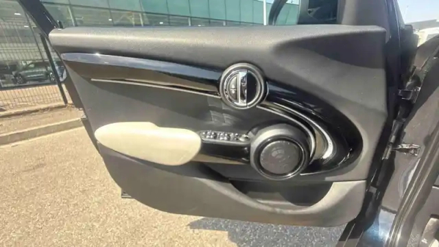 Mini Mini hatch 5 portes cooper 136 ch dkg7 — photo 25