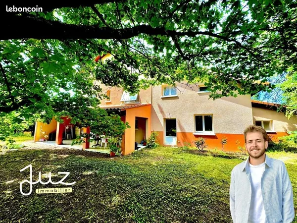Maison 7 pièces 263 m²