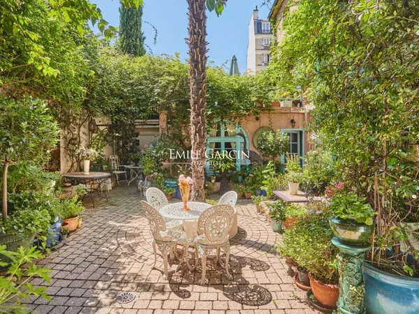 Vends maison - 200 m² - 7 pièces, 4 chambres - Paris