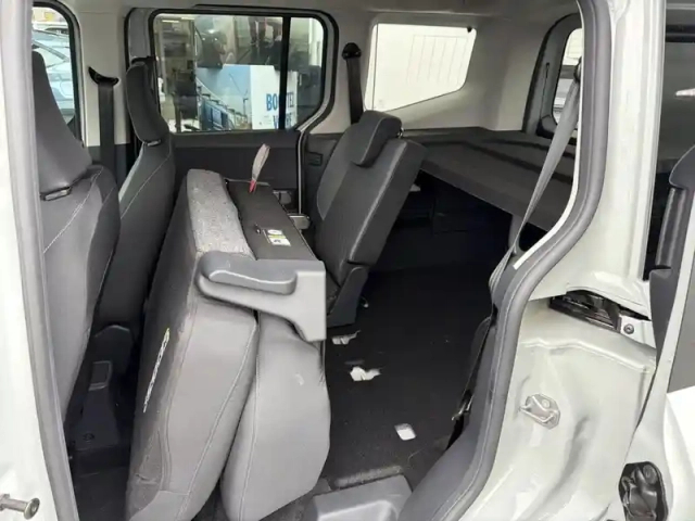 Ford Tourneo Courier 1.0 ecoboost 125ch s&amp;s titanium — photo 12