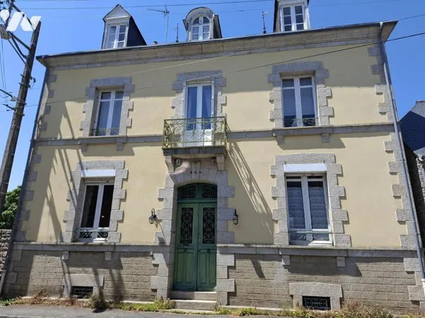 Maison 7 pièces 254 m²
