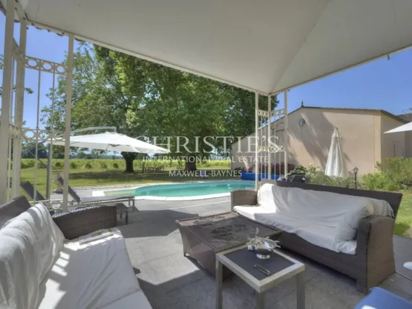 À vendre - Maison de Maître en pierre de taille à Saint-Pey-de-C