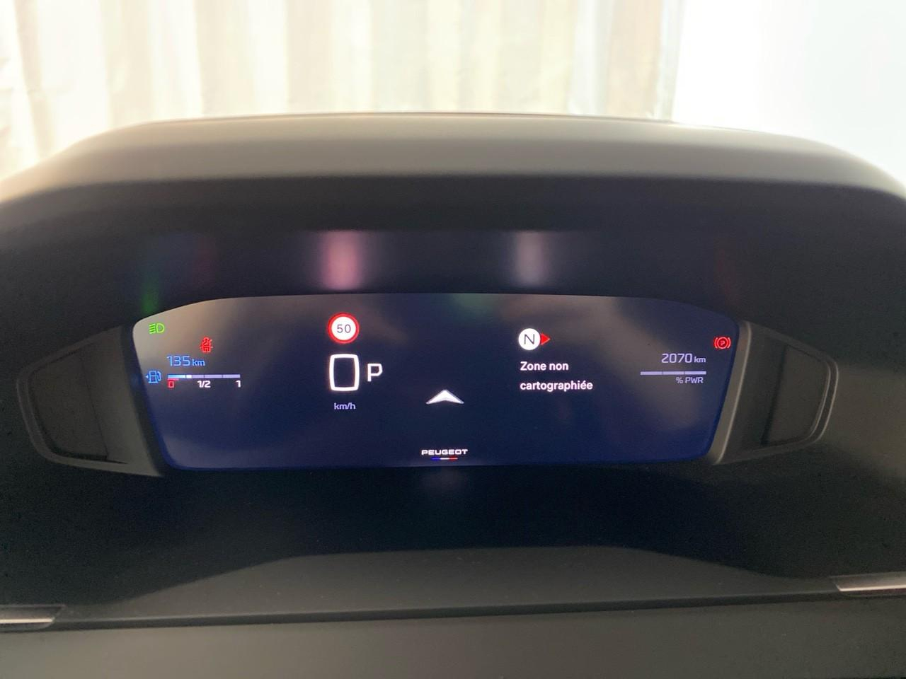 Peugeot 2008 hybrid 145 ch e-dcs6 allure — photo 13