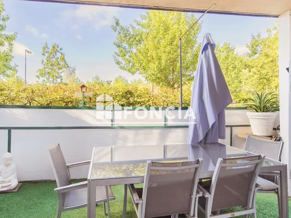 Appartement T3 de 58 m2 avec terrasse, secteur calme, spécial investisseur, VENDU LOUE