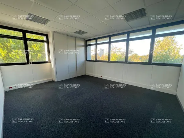 Bureaux 403 m²