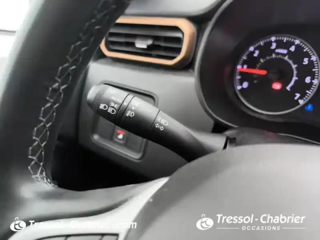 Dacia Duster tce 150 4x2 edc extreme — photo 17