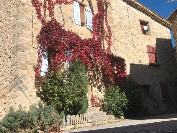 À LOUER - PARTIE DE MAISON MEUBLÉE 25 m²
