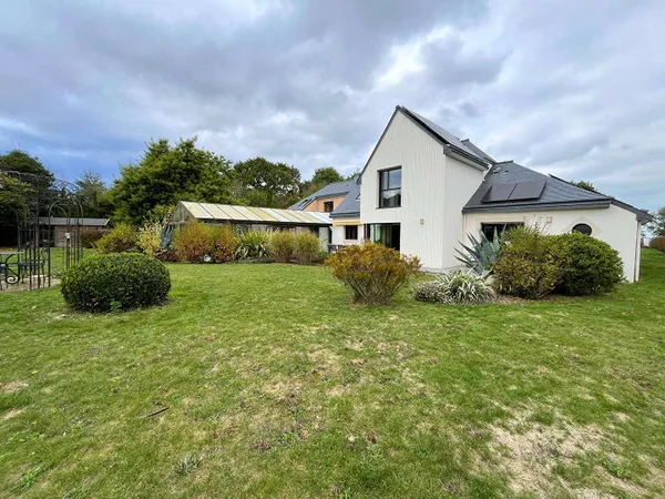 Maison 7 pièces 245 m²