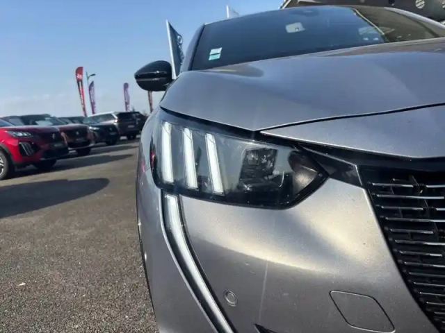 Peugeot 208 puretech 100 s&amp;s bvm6 — photo 16