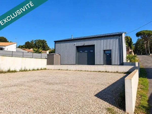 ATELIER PROFESSIONNEL DE 130 M² AVEC MEZZANINE ET BUREAU