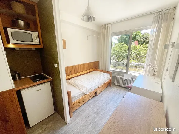 Studette 10.93m² - DPE D - Hyper Calme