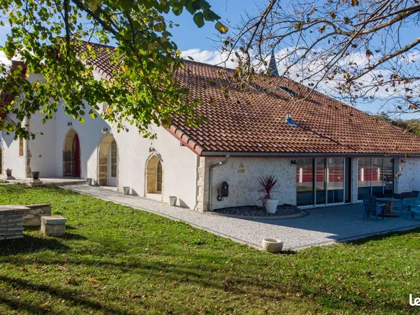 Maison 9 pièces 360 m²